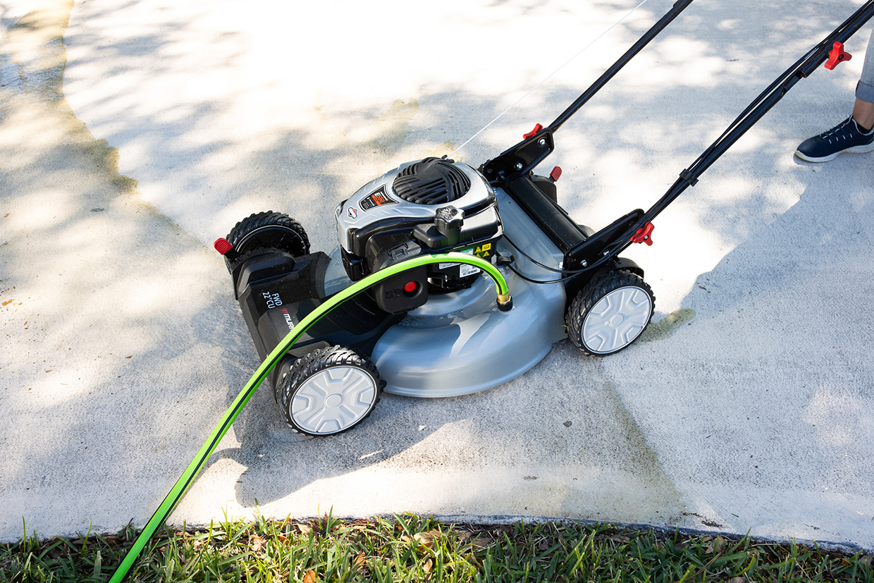 deck wash in use for Murray lawn mower