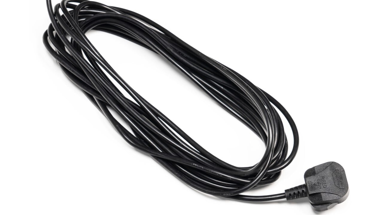 Integrated 10m power cable