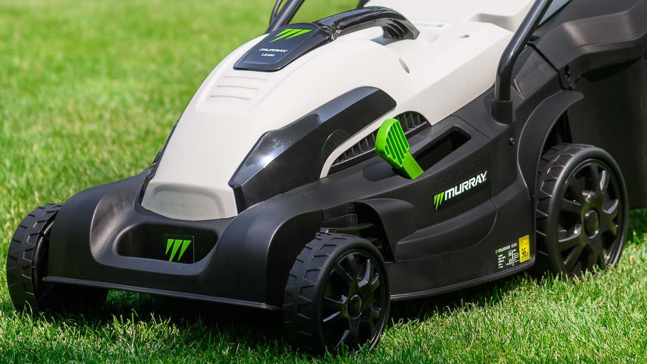 Cleaner edges with grass combs