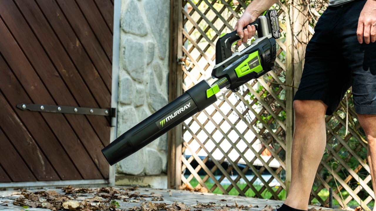 Lightweight cordless manoeuvrability